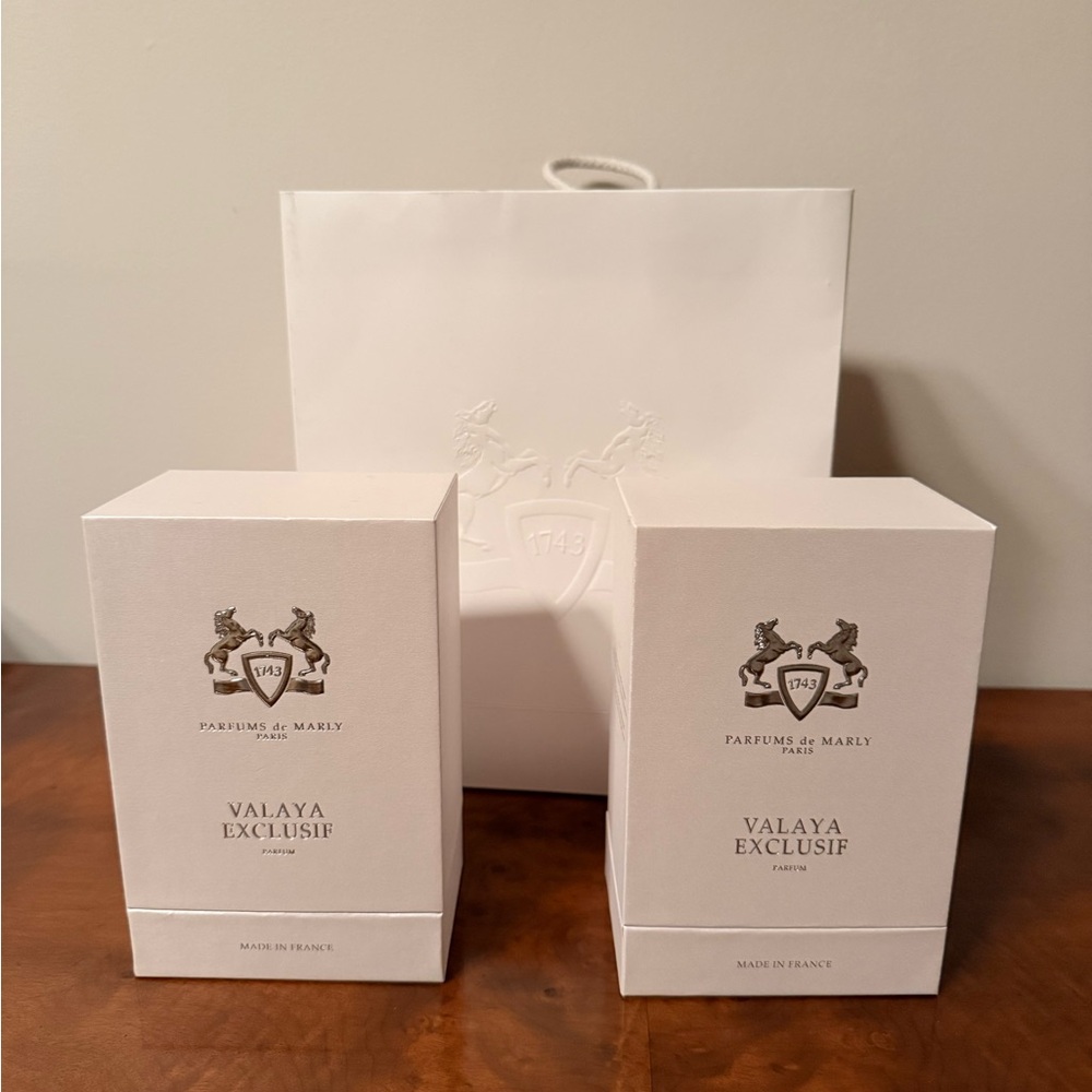 Lot of Valaya Exclusif 2 EMPTY boxes and gift bag